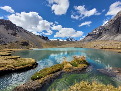 Smal red lake 4620 m