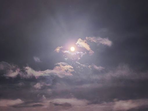 Tanzender Vollmond